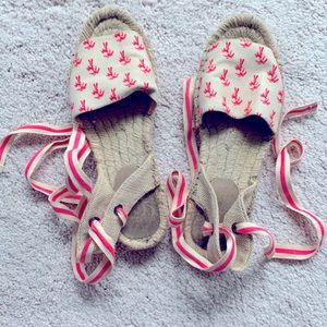 Women’s GAP pink palm tree ribbon tie espadrilles size 8